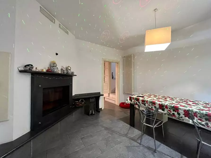 Immagine 8 di Villa in vendita  a Montignoso