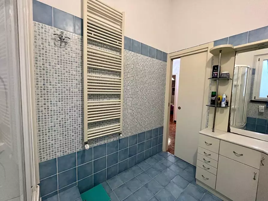 Immagine 30 di Villa in vendita  a Montignoso