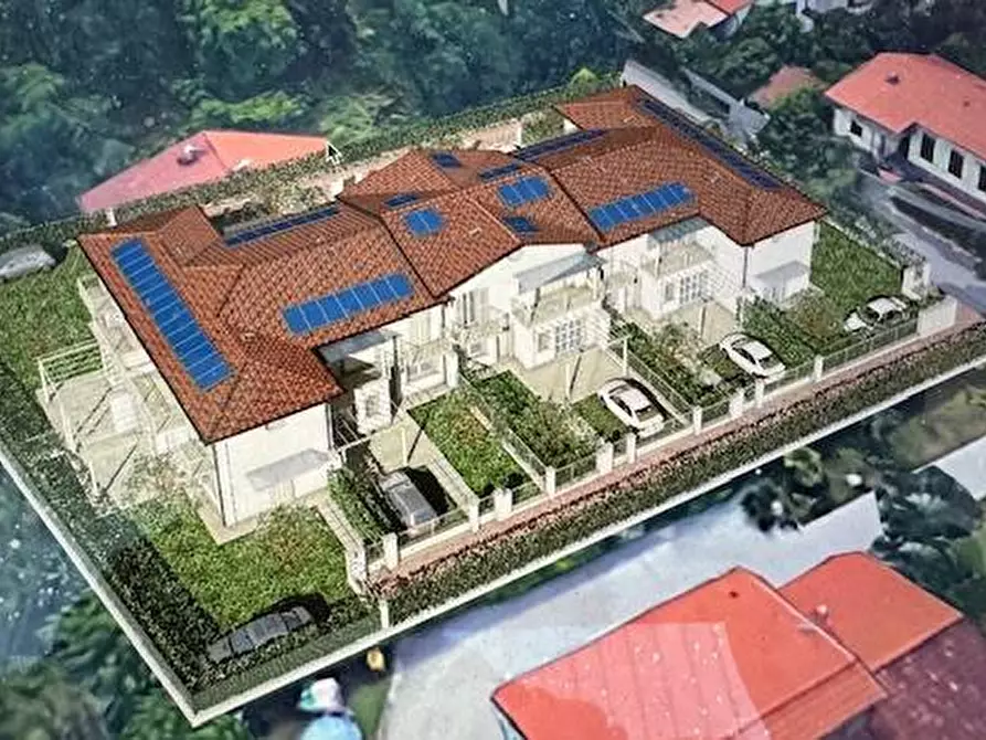 Immagine 5 di Villetta a schiera in vendita  a Montignoso