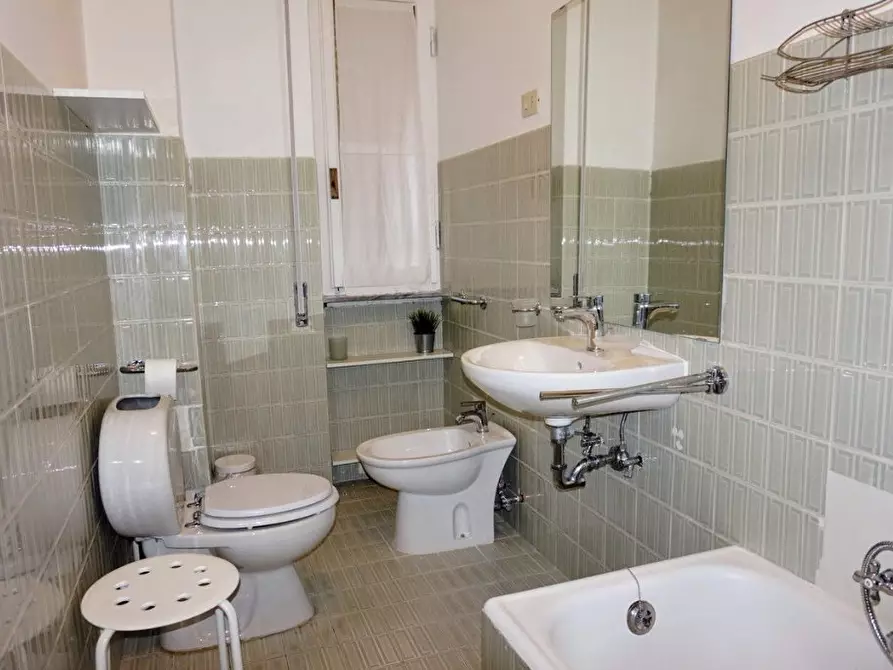 Immagine 23 di Appartamento in vendita  a Massa