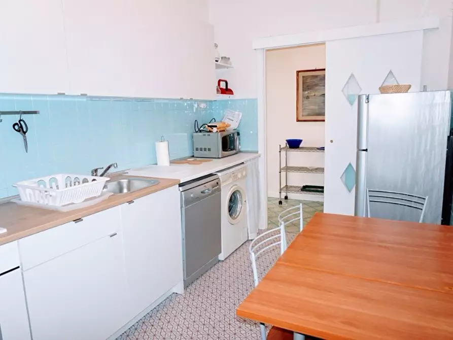 Immagine 12 di Appartamento in vendita  a Massa