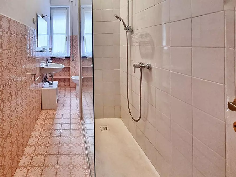 Immagine 20 di Appartamento in vendita  a Massa