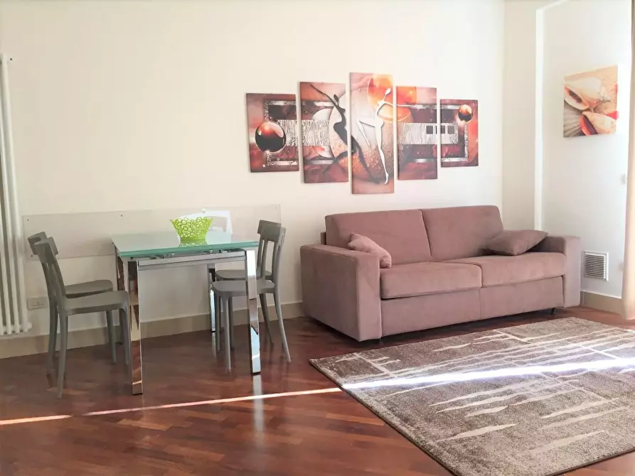 Immagine 6 di Appartamento in affitto  a Massa