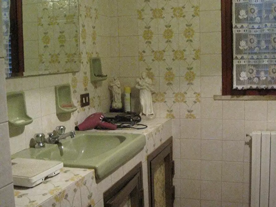 Immagine 24 di Villa in vendita  a San Giuliano Terme