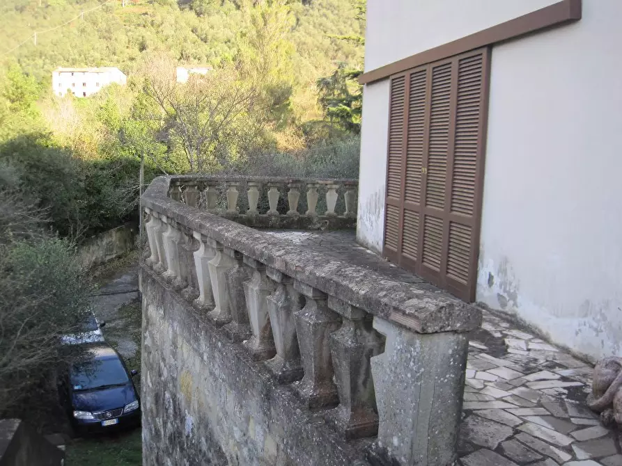 Immagine 3 di Villa in vendita  a San Giuliano Terme