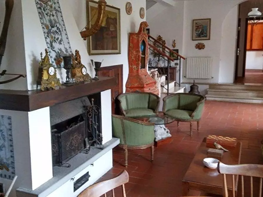 Immagine 9 di Villa in vendita  a San Giuliano Terme