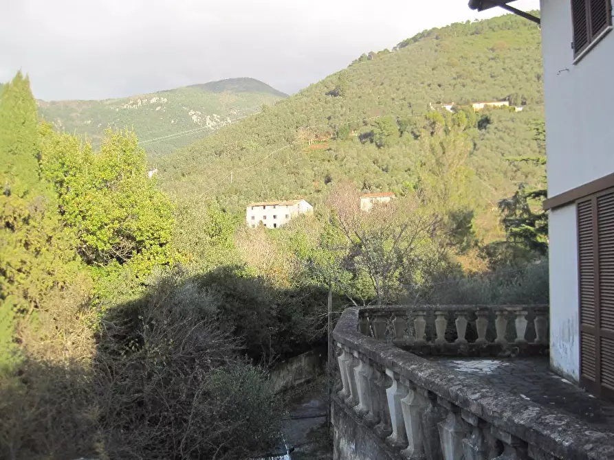 Immagine 4 di Villa in vendita  a San Giuliano Terme