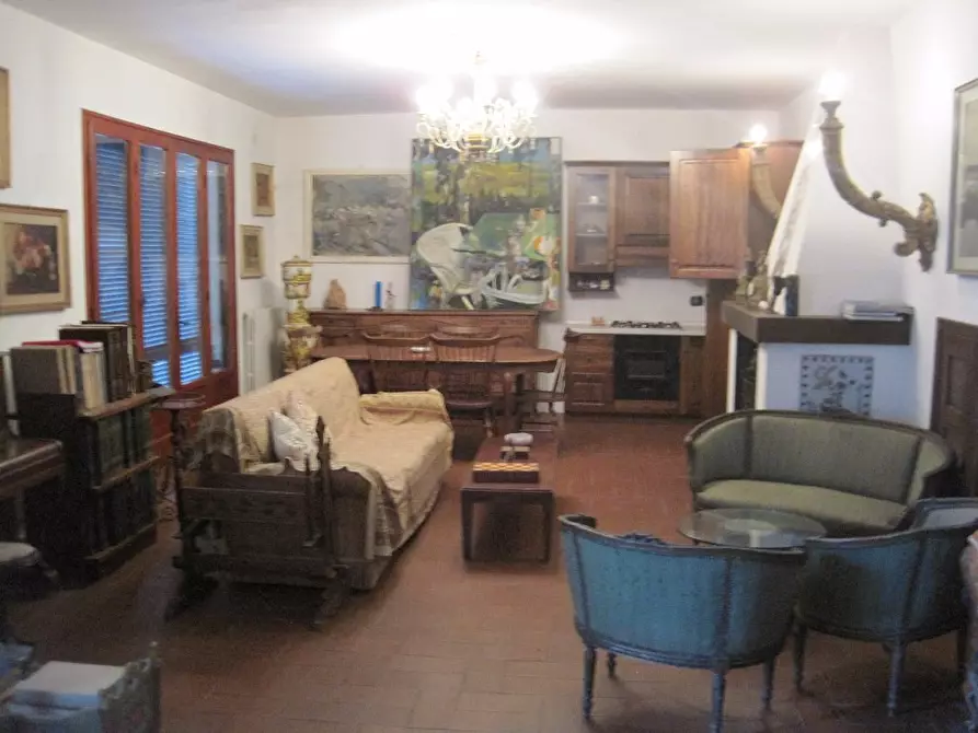 Immagine 11 di Villa in vendita  a San Giuliano Terme