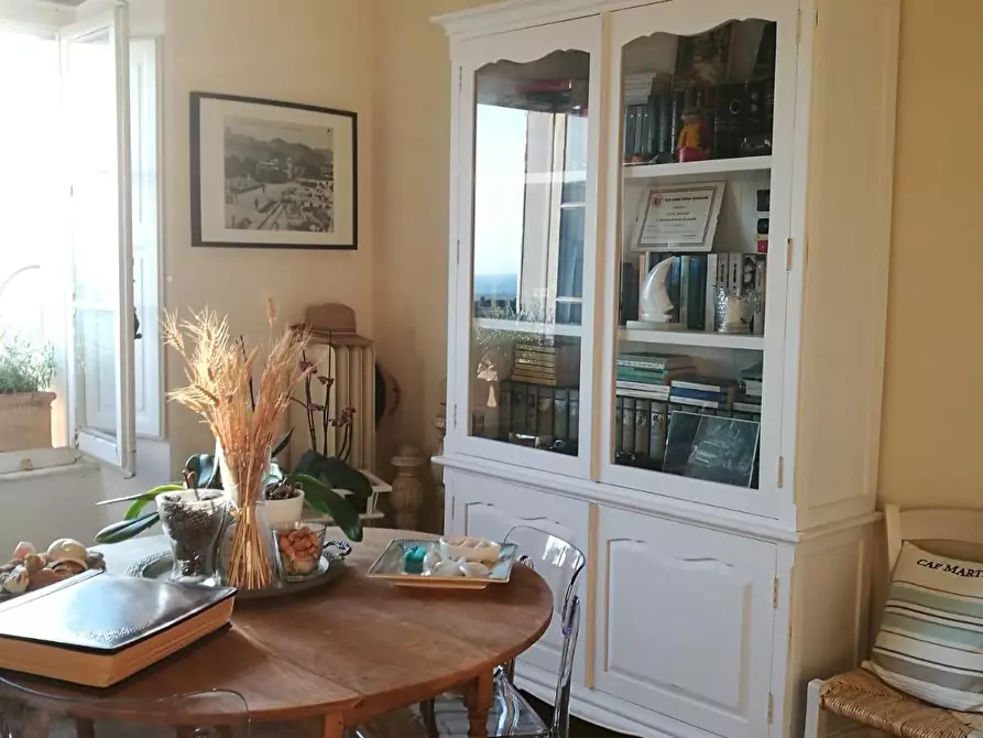 Immagine 2 di Appartamento in vendita  a Massa