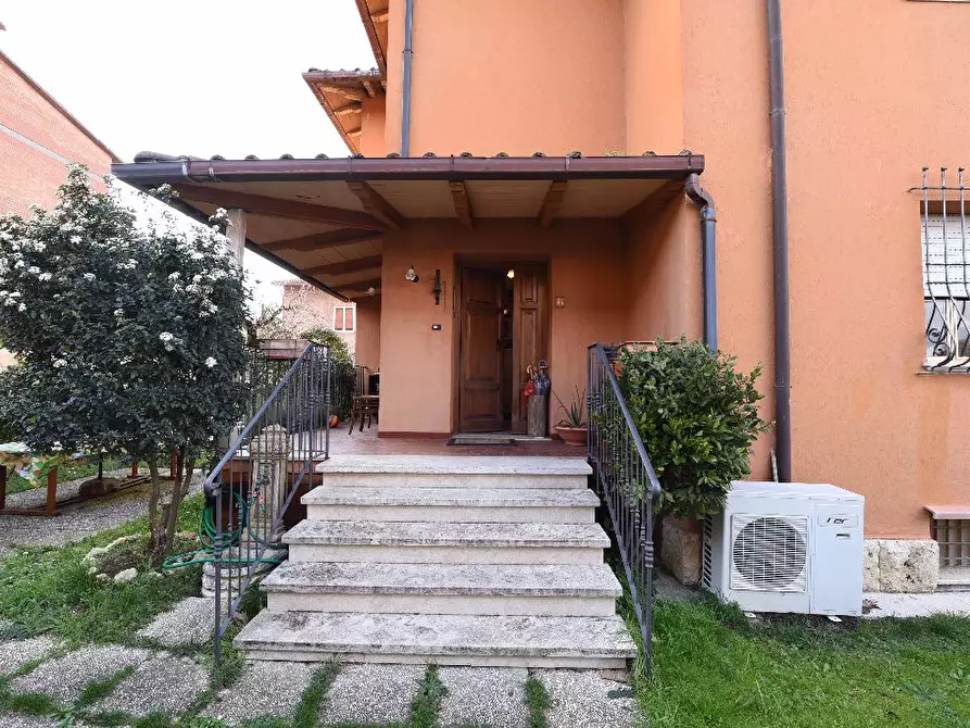 Immagine 4 di Casa bifamiliare in vendita  a Casole D'elsa