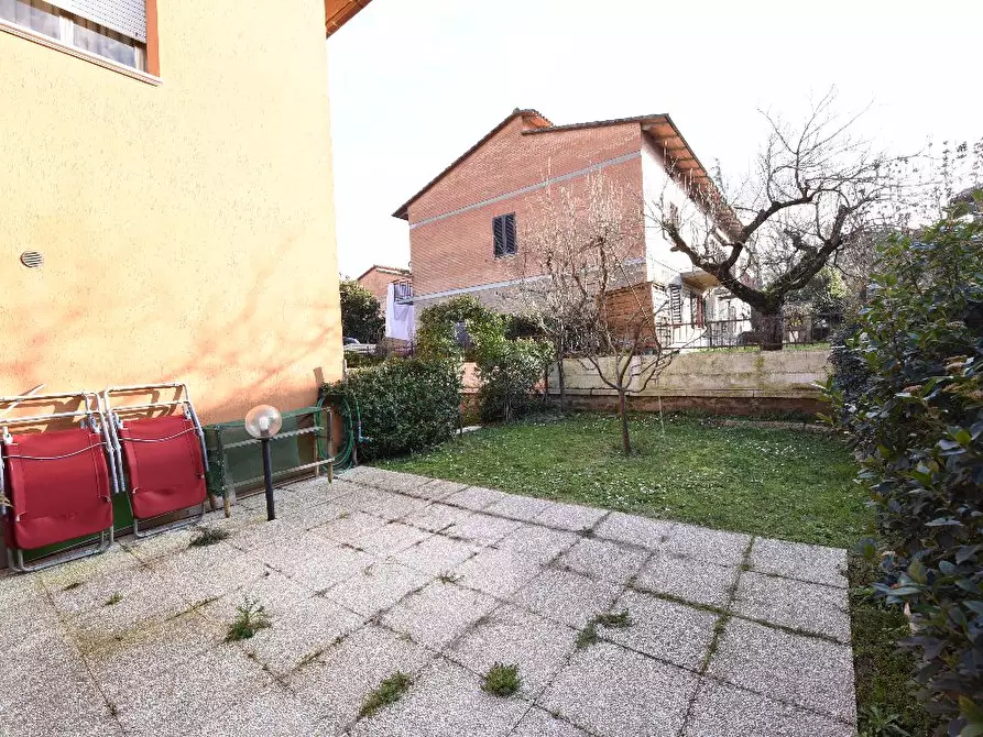 Immagine 7 di Casa bifamiliare in vendita  a Casole D'elsa