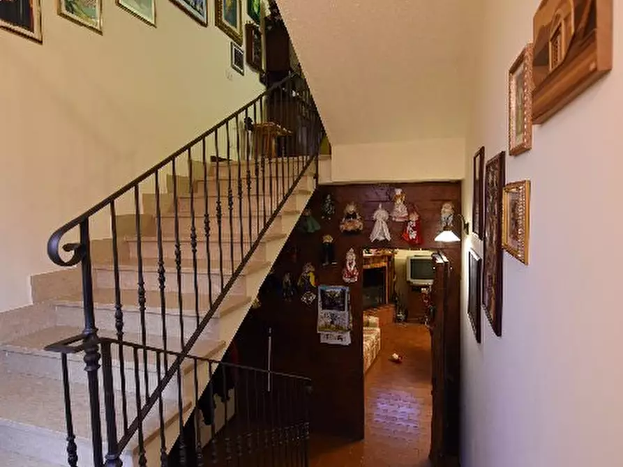 Immagine 26 di Casa bifamiliare in vendita  a Casole D'elsa