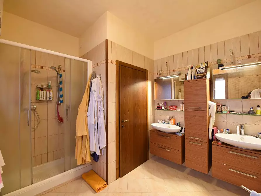 Immagine 23 di Casa bifamiliare in vendita  a Casole D'elsa