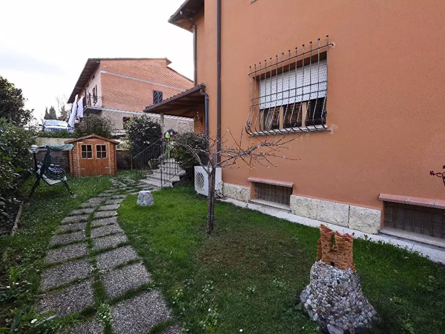 Immagine 3 di Casa bifamiliare in vendita  a Casole D'elsa