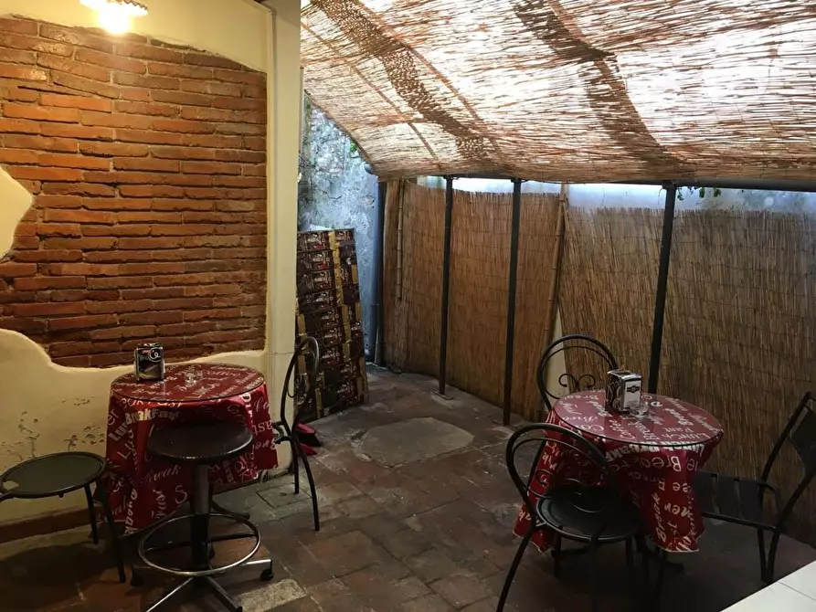 Immagine 2 di Bar / Ristorante in vendita  a Lucca