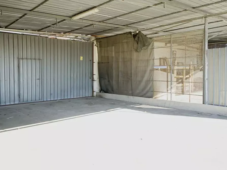 Immagine 4 di Magazzino in affitto  a San Giuliano Terme