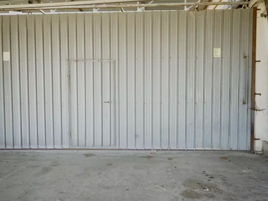 Immagine 5 di Magazzino in affitto  a San Giuliano Terme