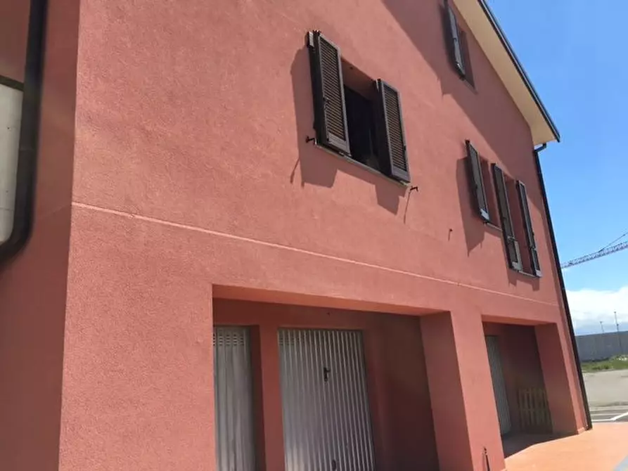 Immagine 4 di Appartamento in vendita  a Pontedera