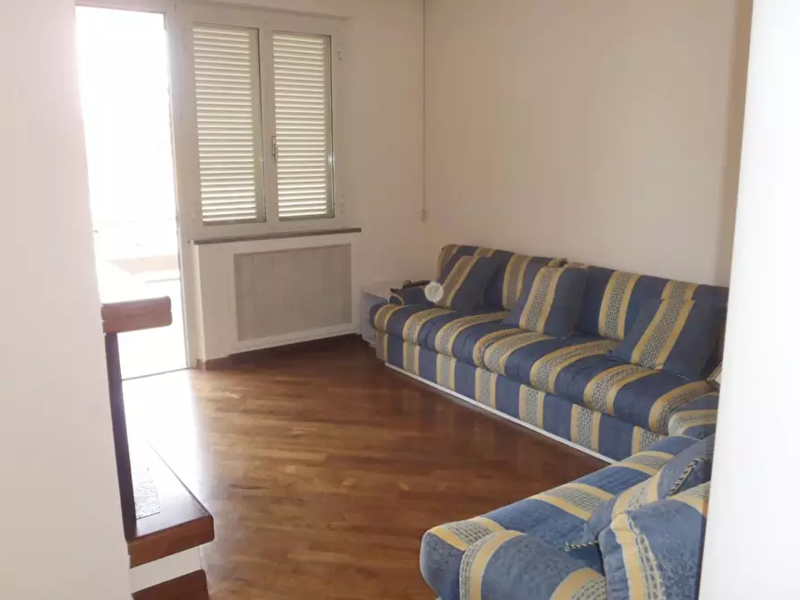 Immagine 3 di Villetta a schiera in vendita  a Viareggio