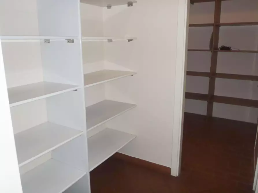 Immagine 32 di Villetta a schiera in vendita  a Viareggio