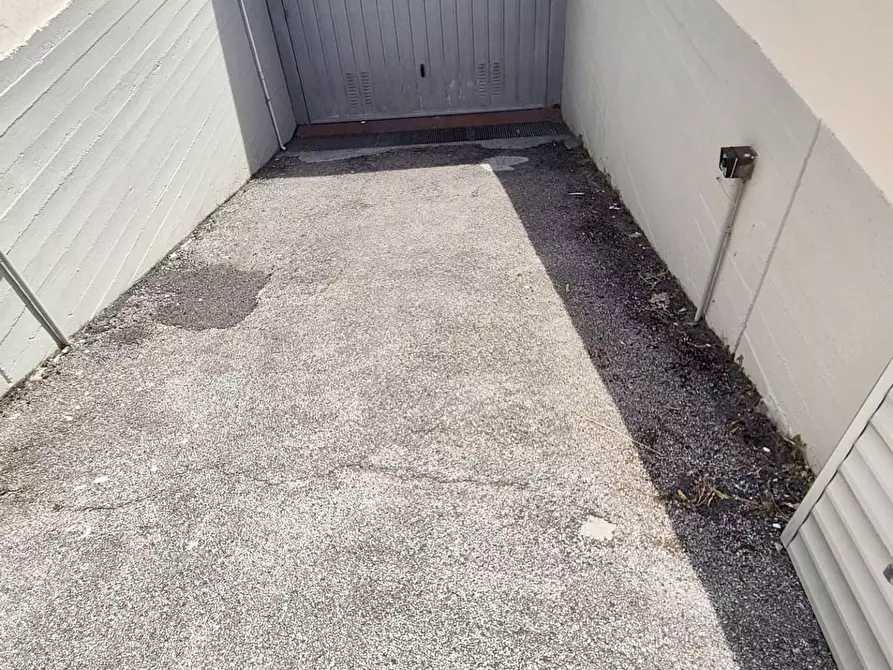 Immagine 33 di Villetta a schiera in vendita  a Viareggio