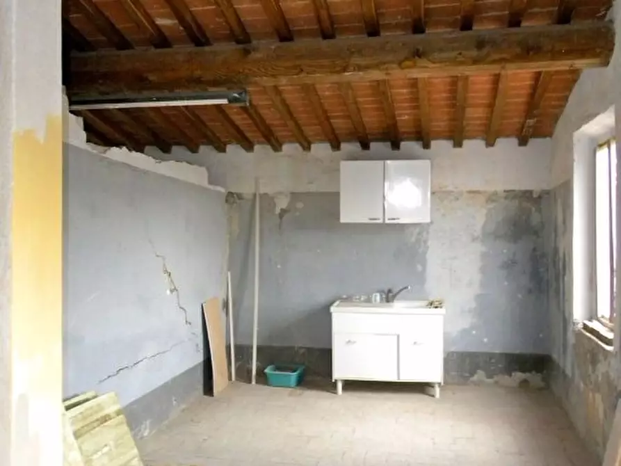 Immagine 8 di Rustico / casale in vendita  a San Giuliano Terme