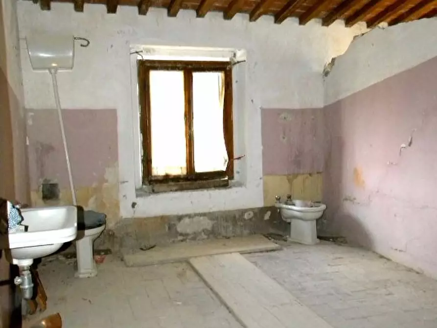 Immagine 21 di Rustico / casale in vendita  a San Giuliano Terme