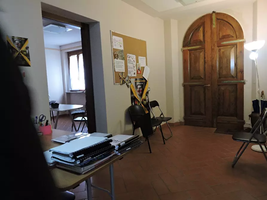Immagine 2 di Ufficio in affitto  a Pisa