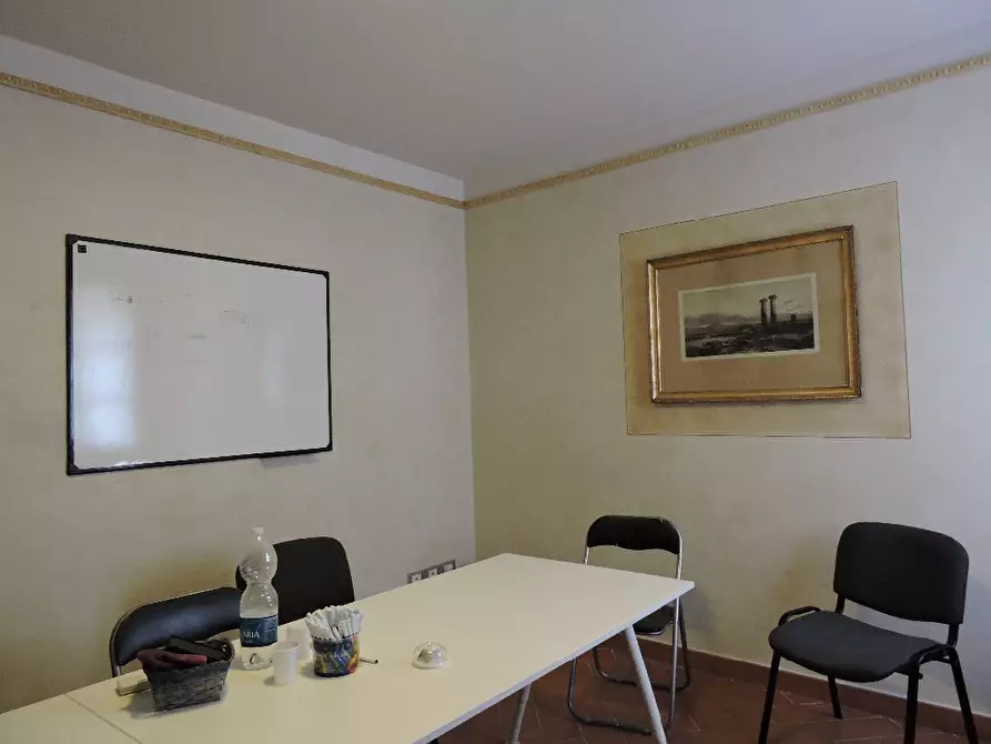Immagine 5 di Ufficio in affitto  a Pisa