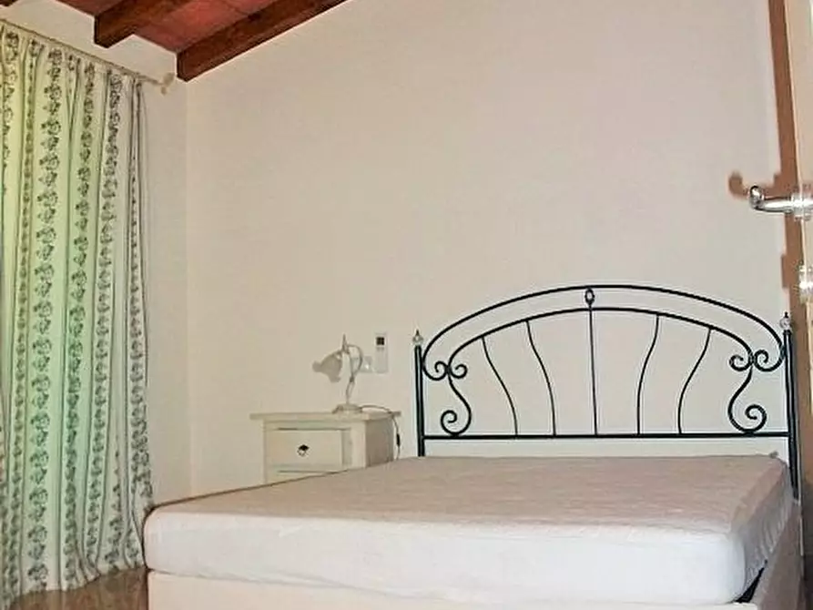 Immagine 12 di Casa trifamiliare in vendita  a Montignoso