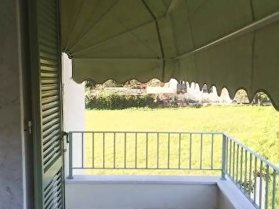 Immagine 12 di Casa trifamiliare in vendita  a Massa