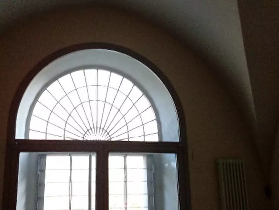 Immagine 2 di Locale commerciale in affitto  a Pisa