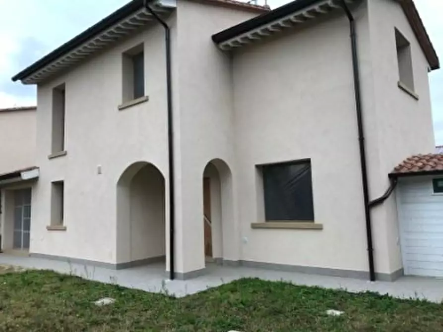 Immagine 1 di Casa bifamiliare in vendita  a Fauglia
