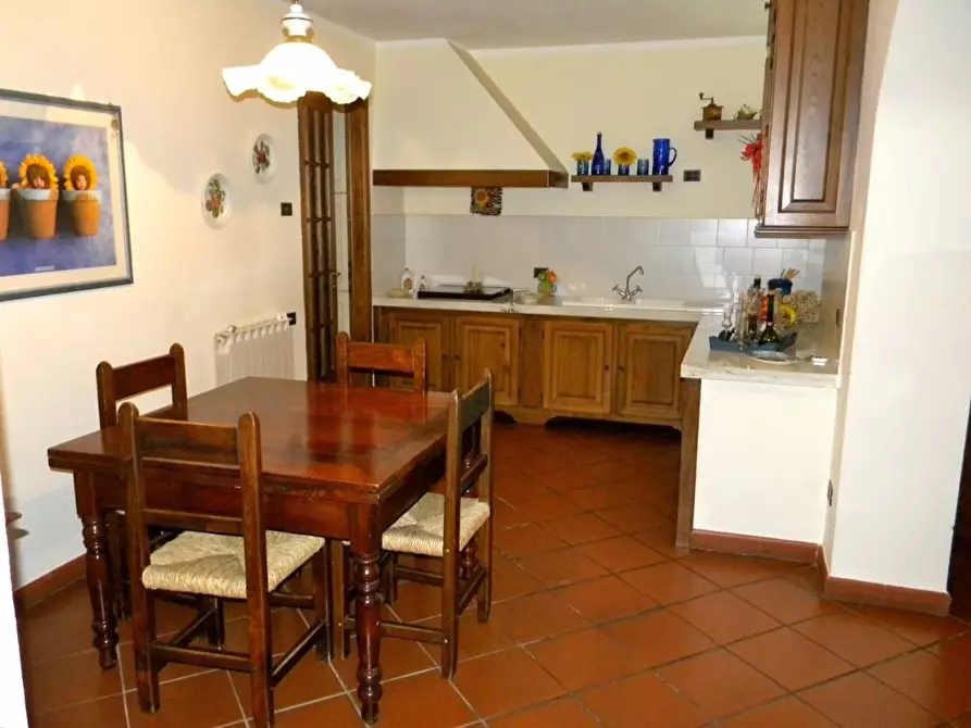 Immagine 8 di Capannone industriale in vendita  a Pisa