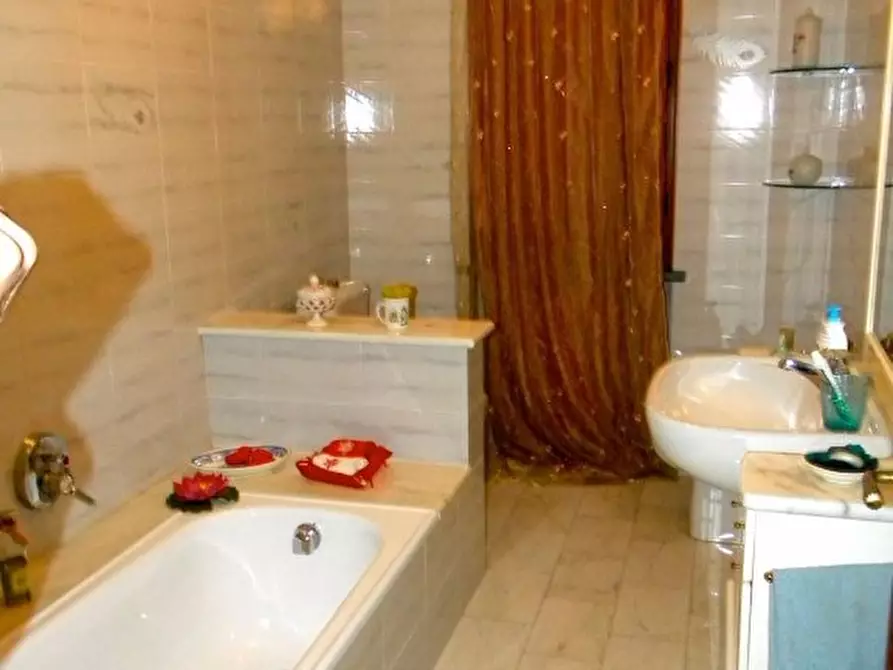 Immagine 15 di Capannone industriale in vendita  a Pisa