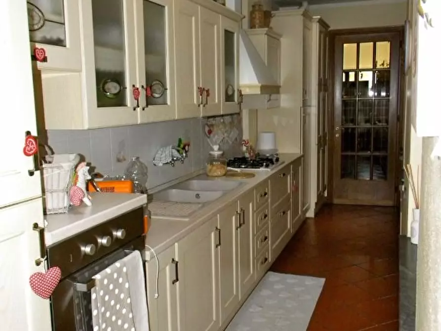 Immagine 11 di Capannone industriale in vendita  a Pisa