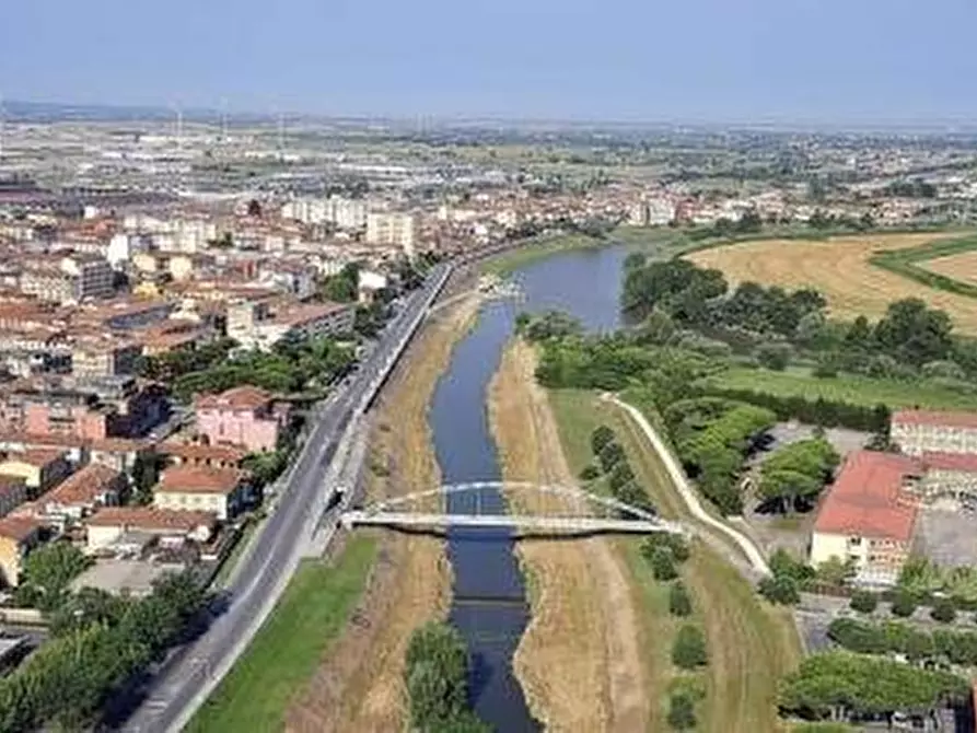 Immagine 3 di Terreno residenziale in vendita  a Pontedera
