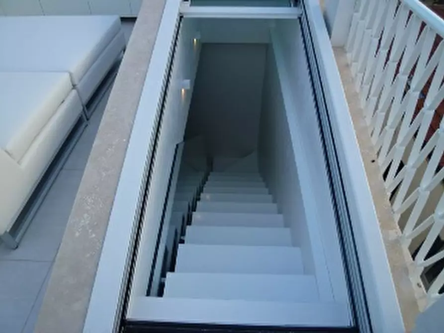 Immagine 14 di Mansarda in vendita  a Forte Dei Marmi