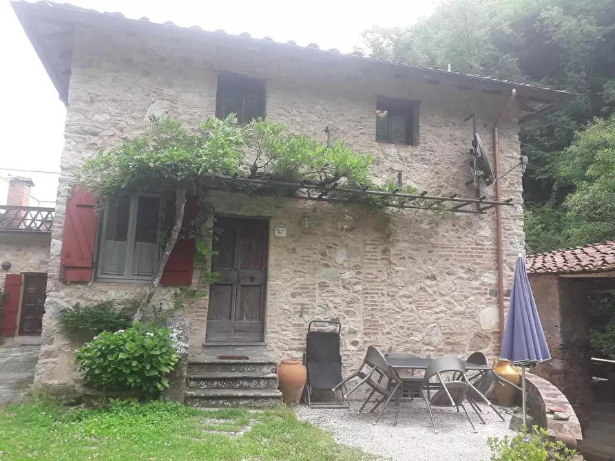 Immagine 42 di Rustico / casale in vendita  a Camaiore
