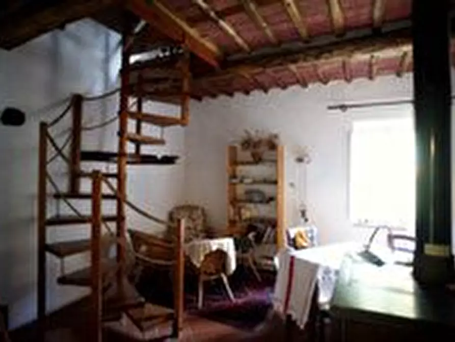 Immagine 35 di Rustico / casale in vendita  a Camaiore