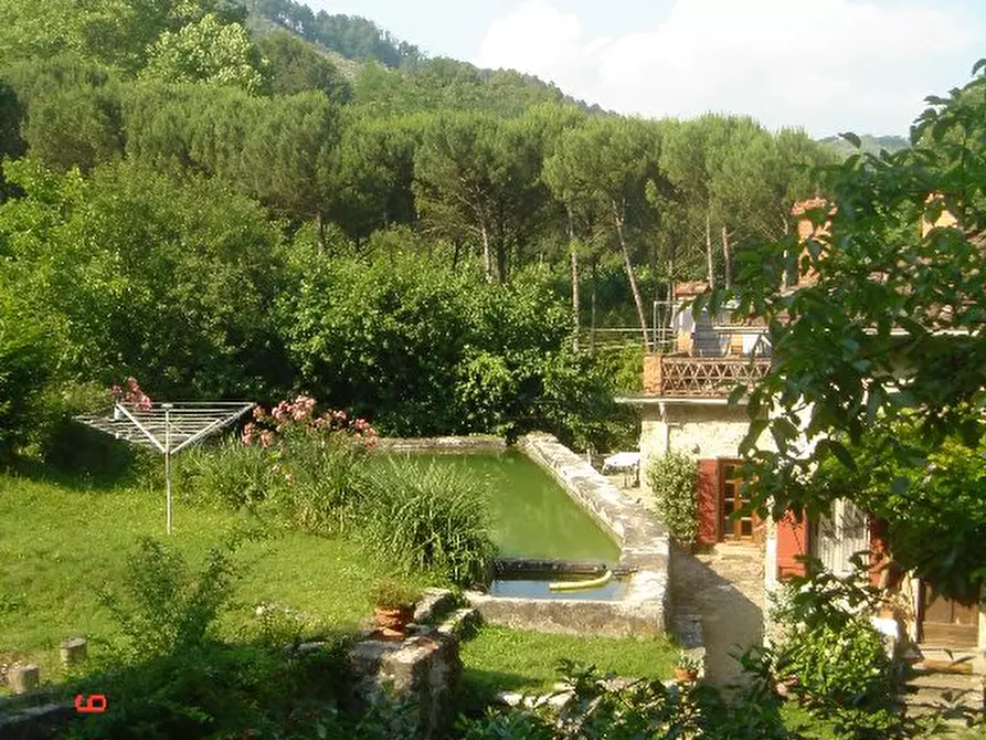 Immagine 29 di Rustico / casale in vendita  a Camaiore