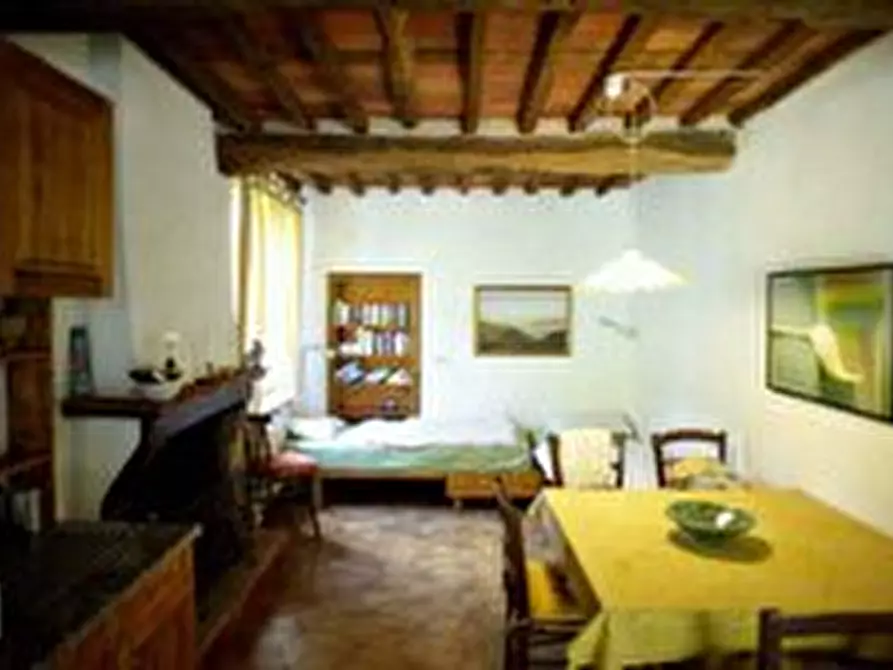 Immagine 34 di Rustico / casale in vendita  a Camaiore