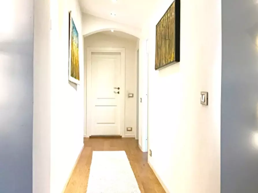 Immagine 10 di Appartamento in vendita  a Massa