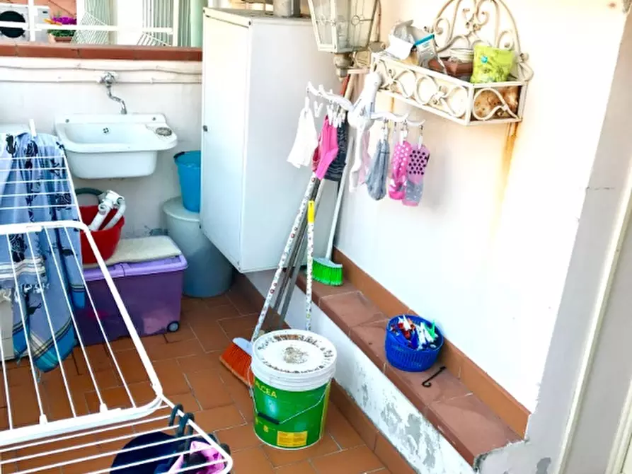 Immagine 17 di Appartamento in vendita  a Massa