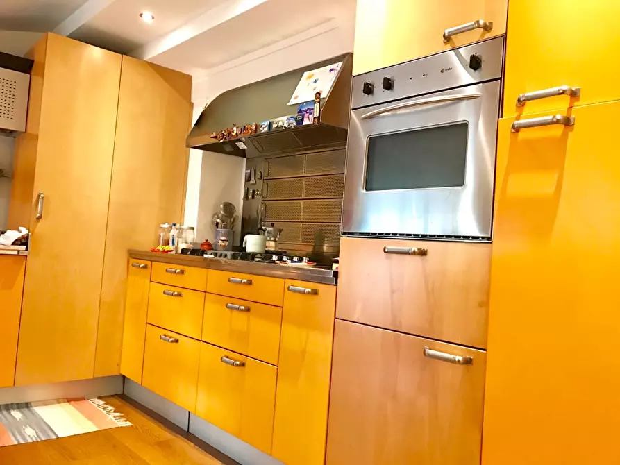 Immagine 14 di Appartamento in vendita  a Massa