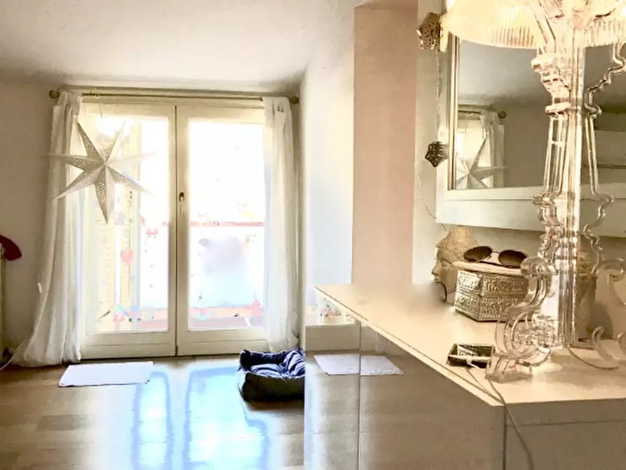 Immagine 11 di Appartamento in vendita  a Massa