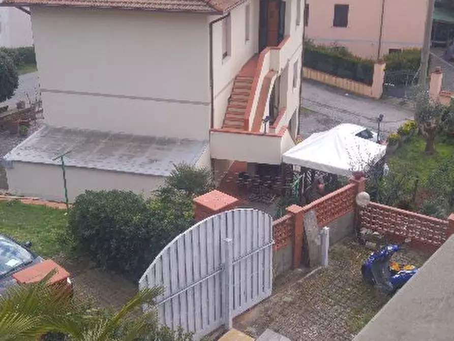 Immagine 15 di Appartamento in vendita  a Rosignano Marittimo