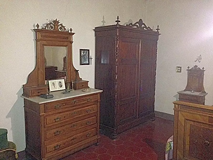 Immagine 23 di Palazzo in vendita  a Vecchiano