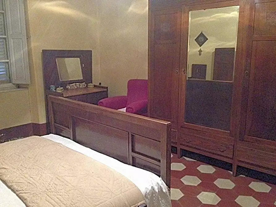 Immagine 21 di Palazzo in vendita  a Vecchiano