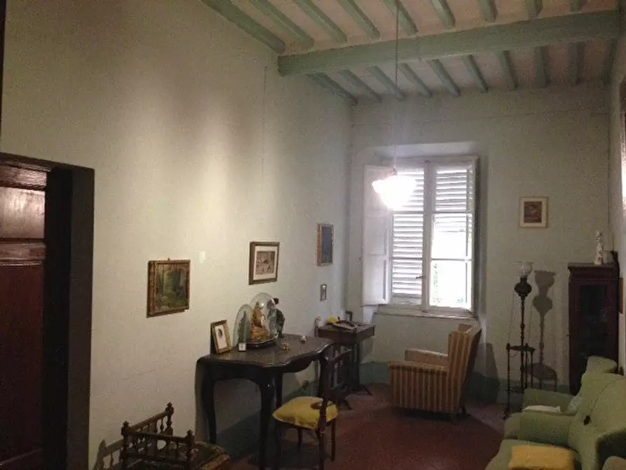 Immagine 26 di Palazzo in vendita  a Vecchiano